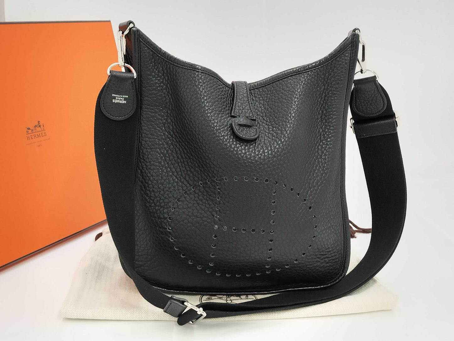 HERMES Evelyn 3PM Taurillon Black Shoulder Bag with Silver Hardware