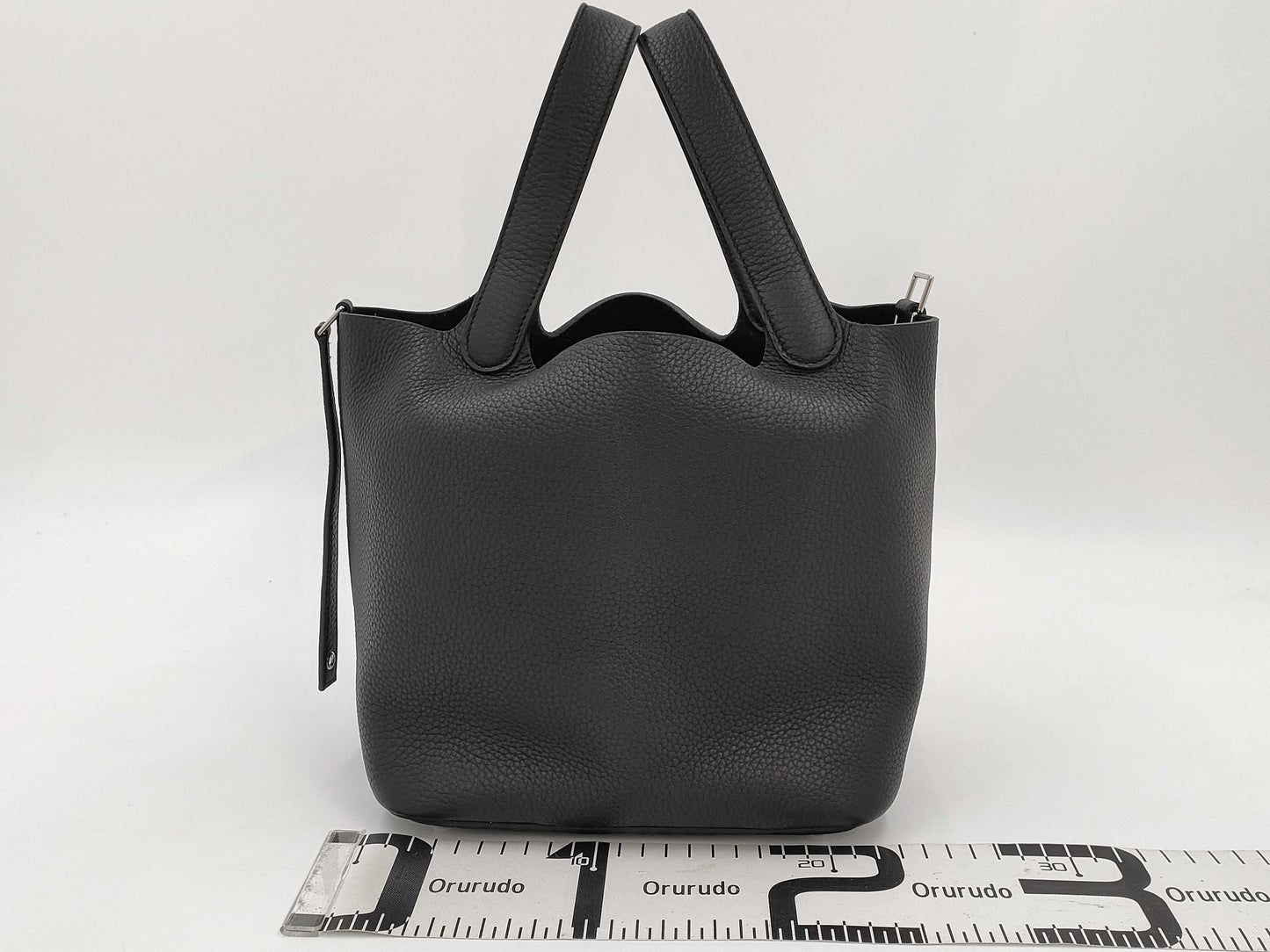 HERMES Picotin Lock MM Taurillon Clemence Leather Handbag, Black, Silver Hardware, W Stamp