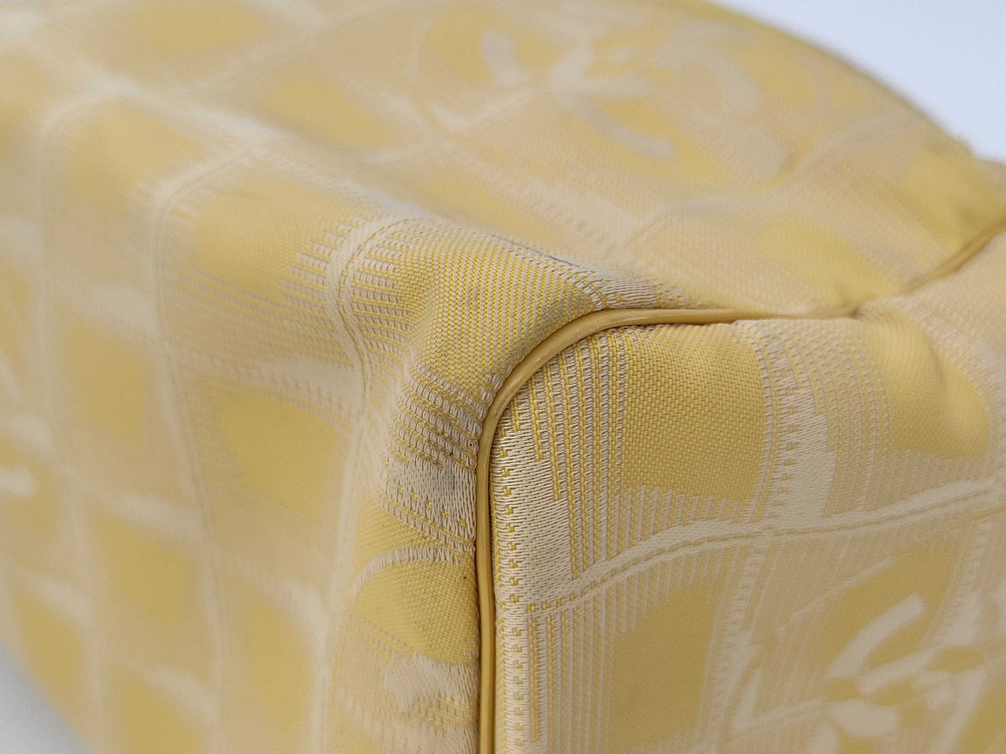 CHANEL New Travel Vanity Bag A15829 Yellow Shoulder Bag