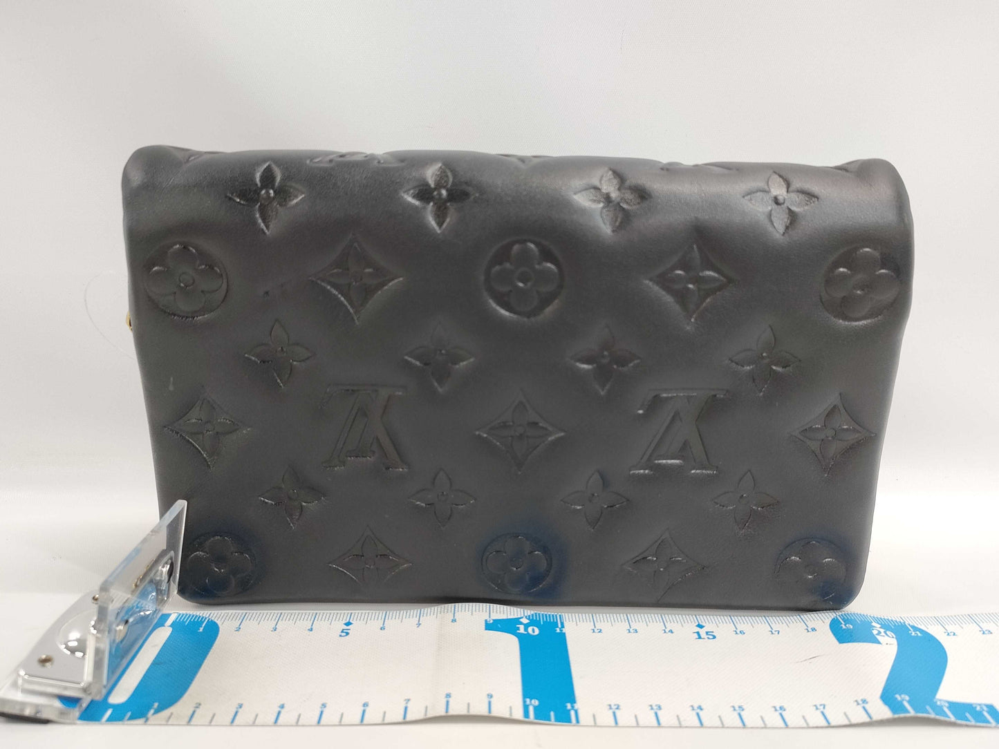 LOUIS VUITTON Chain Shoulder Bag