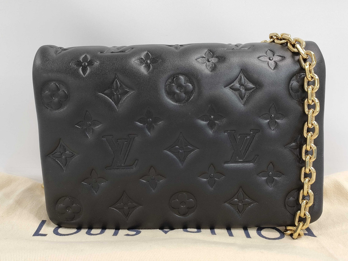 LOUIS VUITTON Chain Shoulder Bag