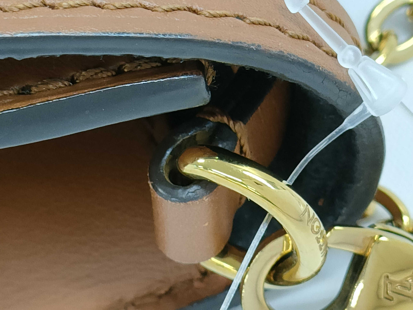 LOUIS VUITTON Chain Shoulder Bag