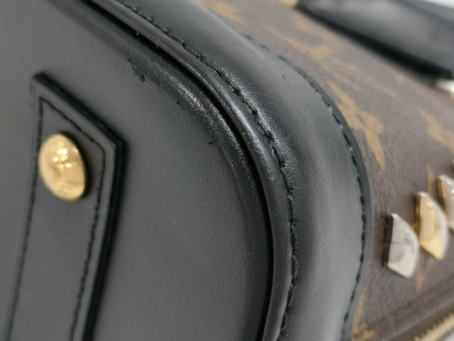 LOUIS VUITTON Alma Bag Handbag