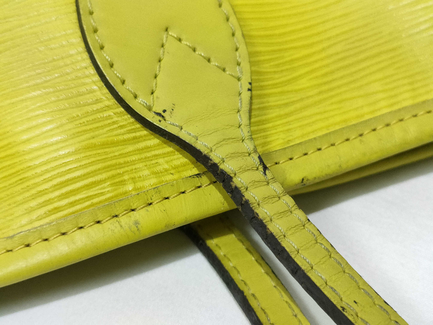 LOUIS VUITTON Epi LV Epi Neverfull MM CA0184 Tote Bag