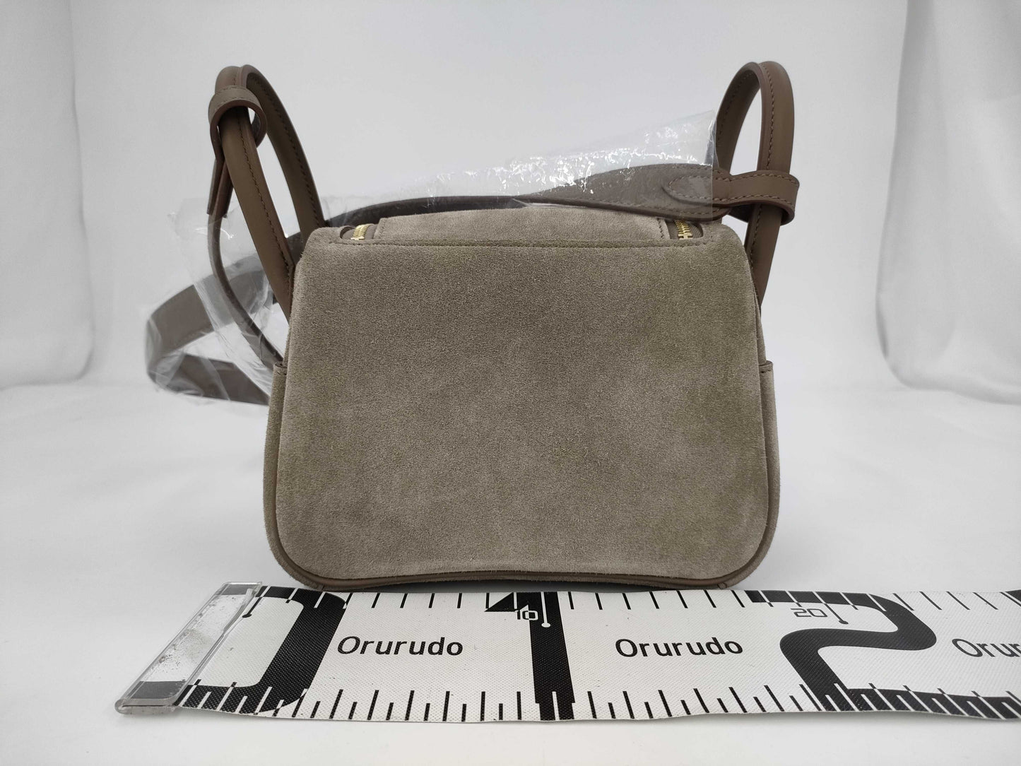 HERMES Lindy Mini W Stamp Grizzly Etoupe Gold Hardware Shoulder Bag