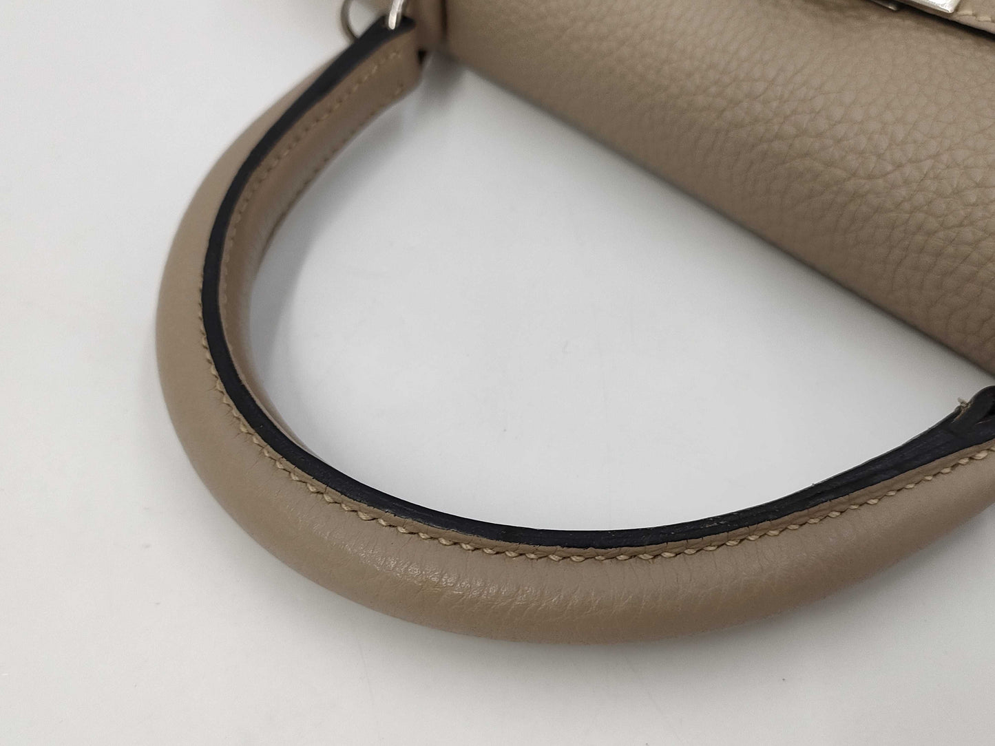 HERMES Kelly 25 Le Tourne Taurillon Clemence Leather Tourtiere Gray with Silver Hardware Handbag
