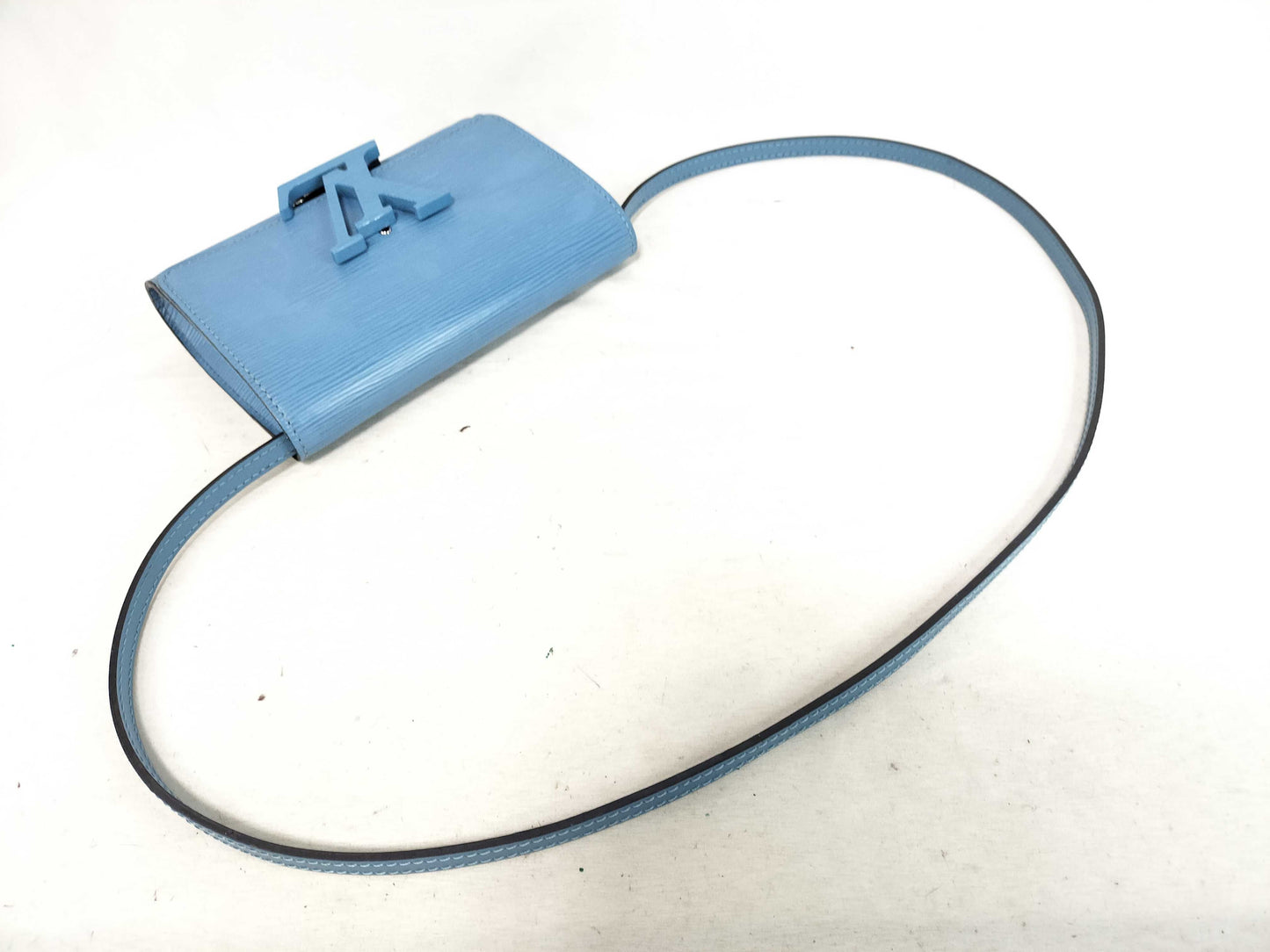 LOUIS VUITTON Epi Louis Vuitton Epi Pochette Louise Shoulder Bag