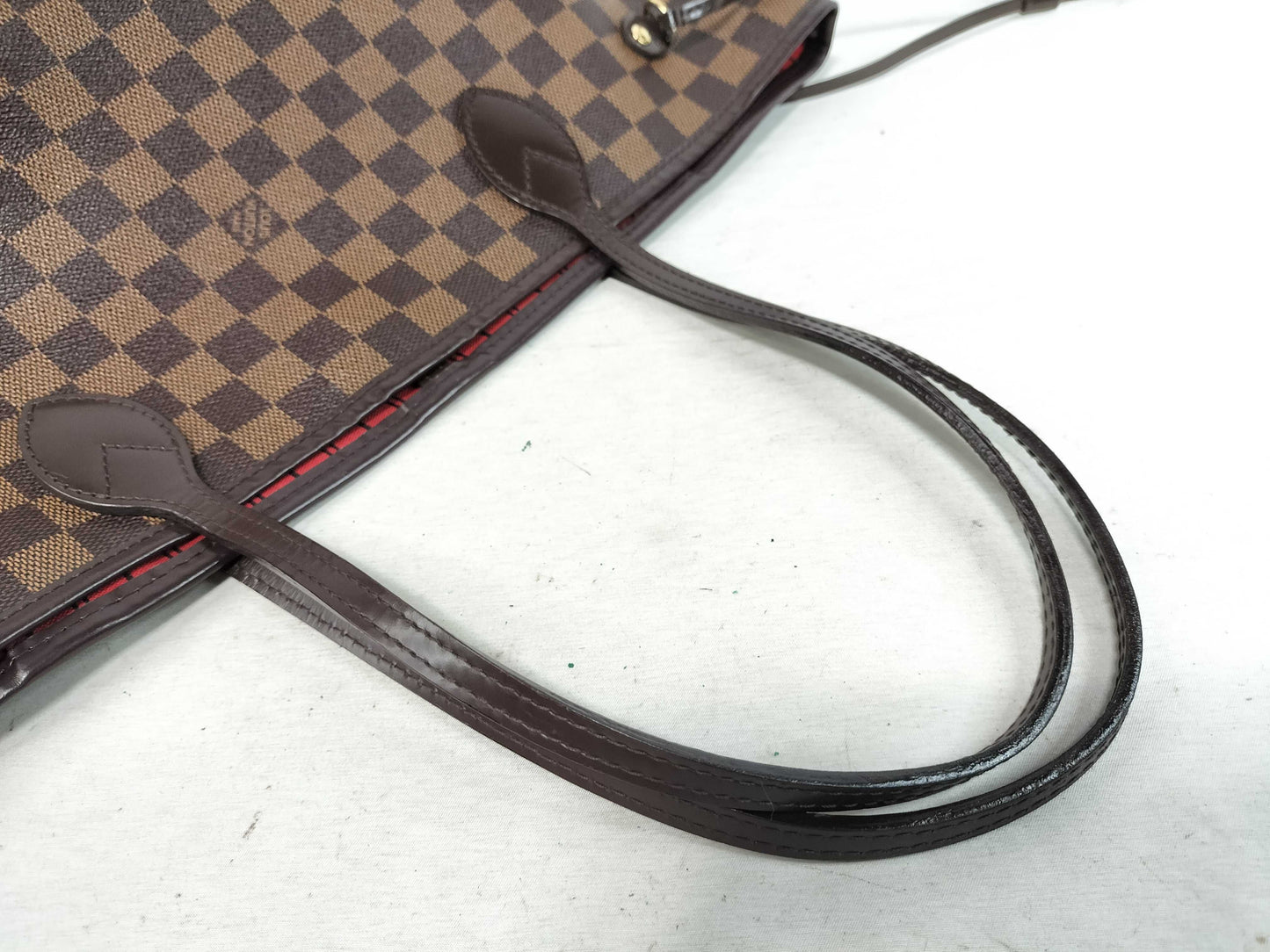 LOUIS VUITTON Damier Neverfull MM Shoulder Bag
