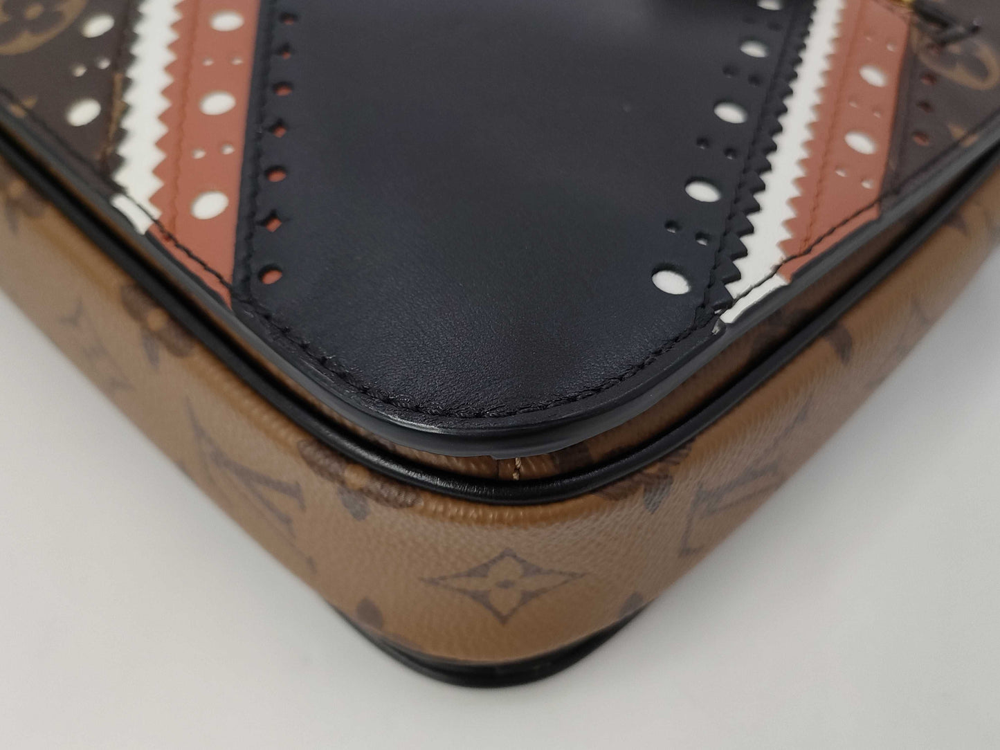 LOUIS VUITTON Louis Vuitton Message Shoulder Bag Shoulder Bag