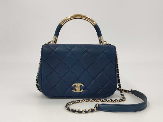 CHANEL Matelasse Shoulder Bag Shoulder Bag