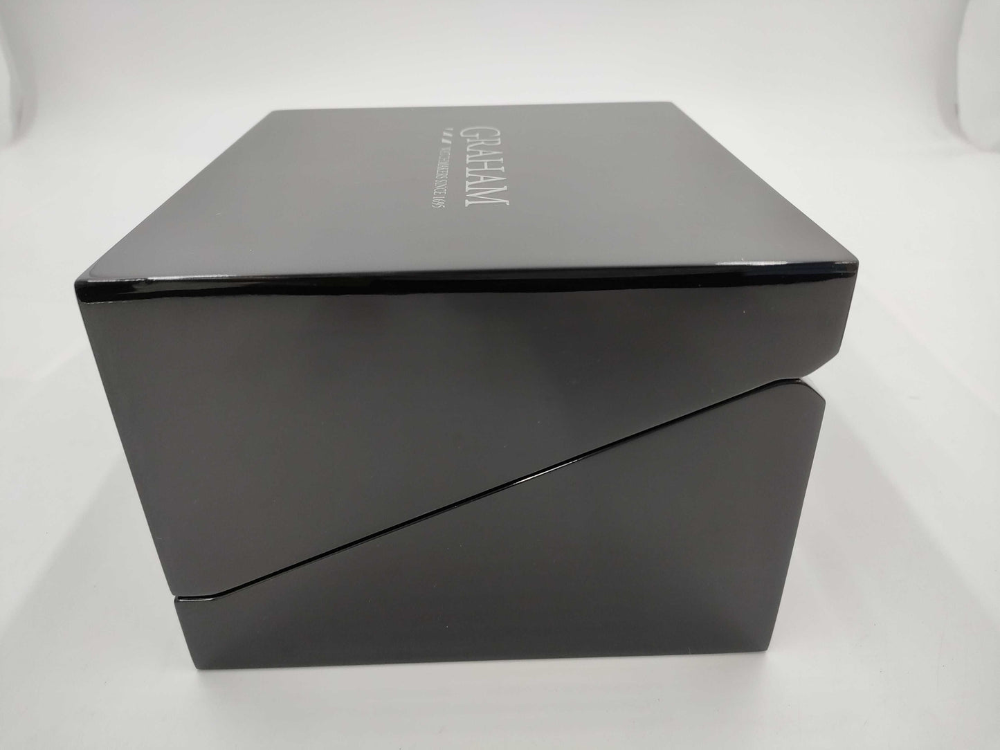 GRAHAM Empty Box Unisex