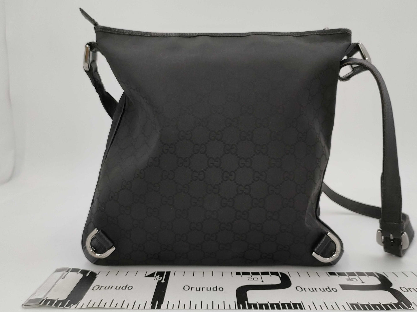 GUCCI Abbey Black Shoulder Bag 268642