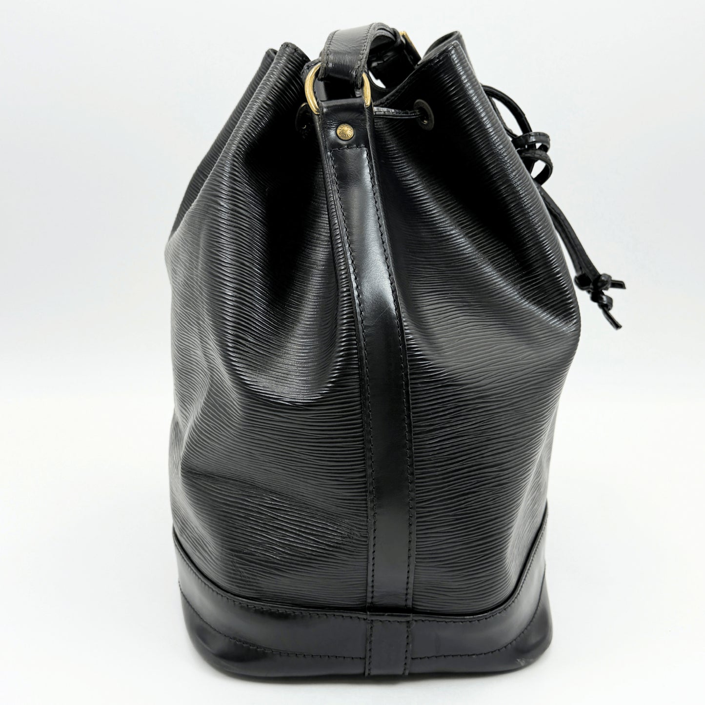 LOUIS VUITTON Epi Petit Noe M59012 Shoulder Bag