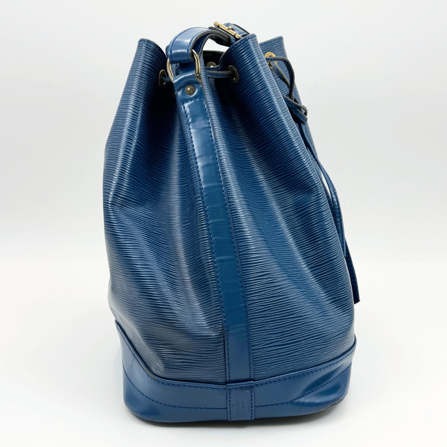 LOUIS VUITTON Epi Petit Noe M44105 Shoulder Bag