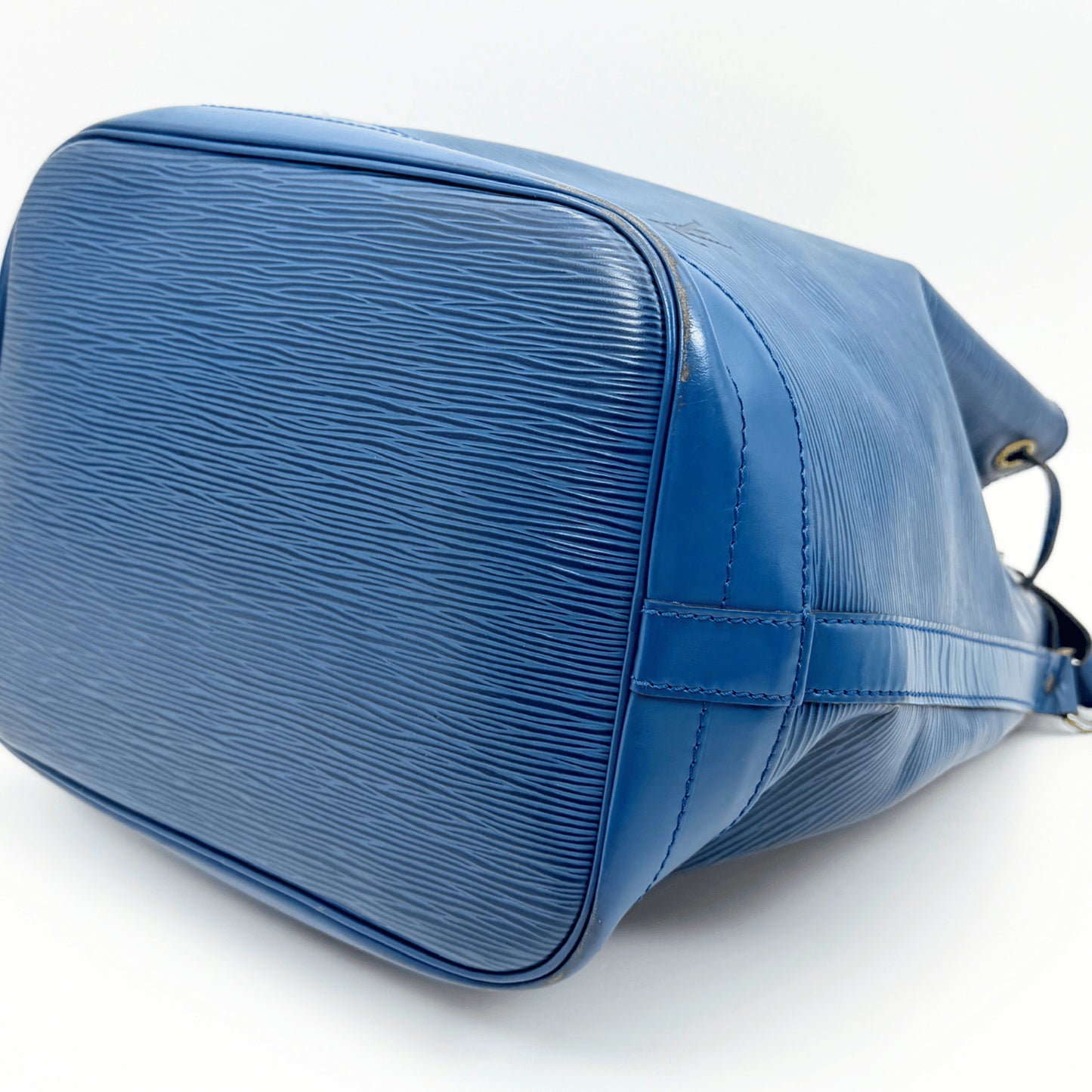 LOUIS VUITTON Epi Petit Noe M44105 Shoulder Bag