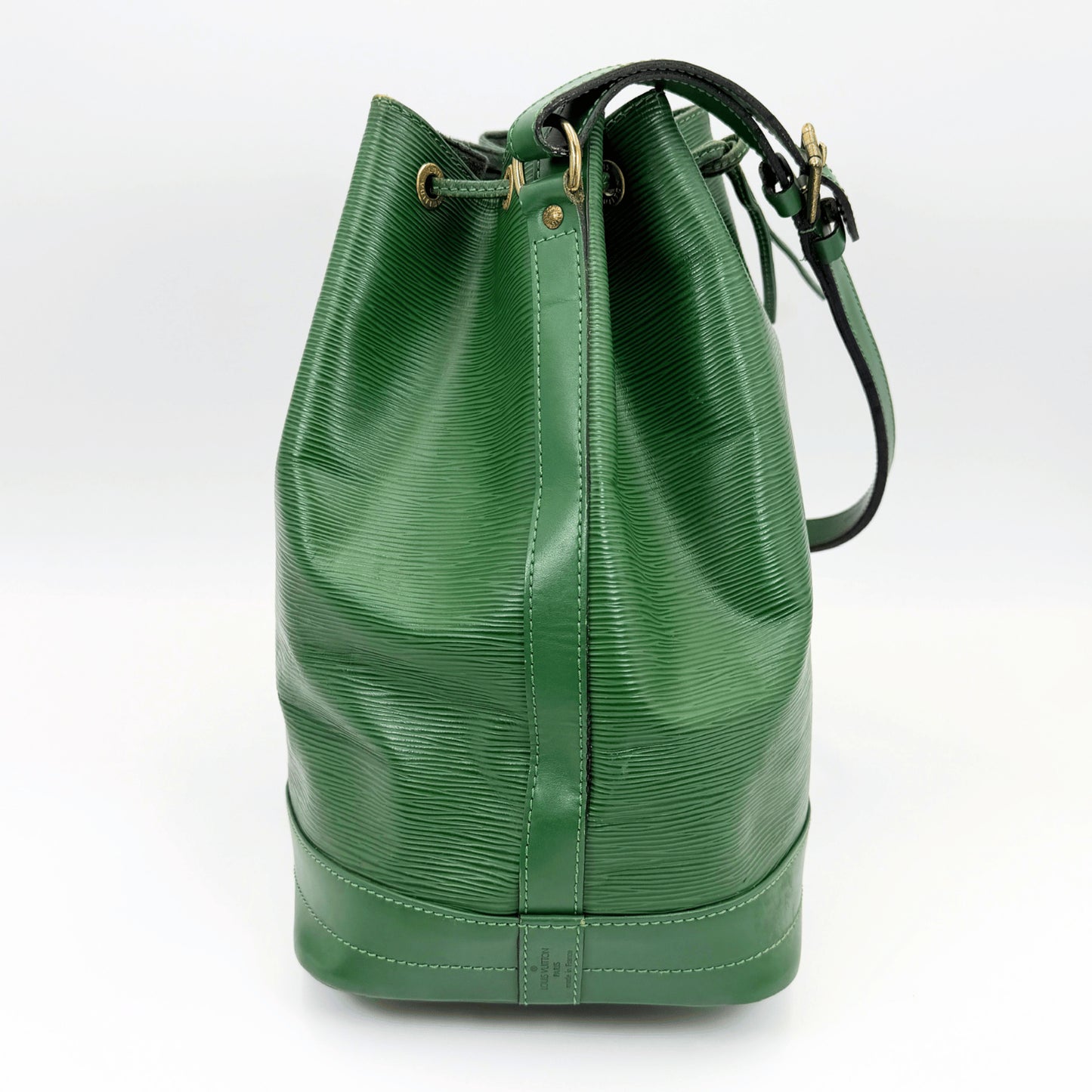 LOUIS VUITTON Epi Noe Green M44004 Shoulder Bag