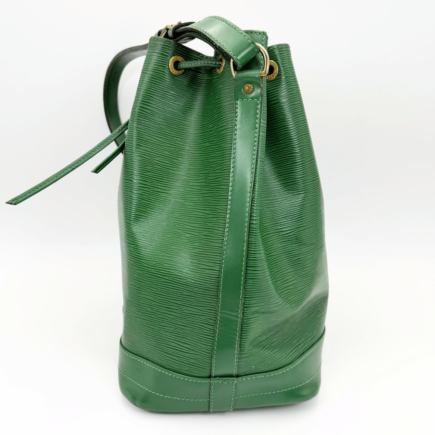 LOUIS VUITTON Epi Noe Green M44004 Shoulder Bag