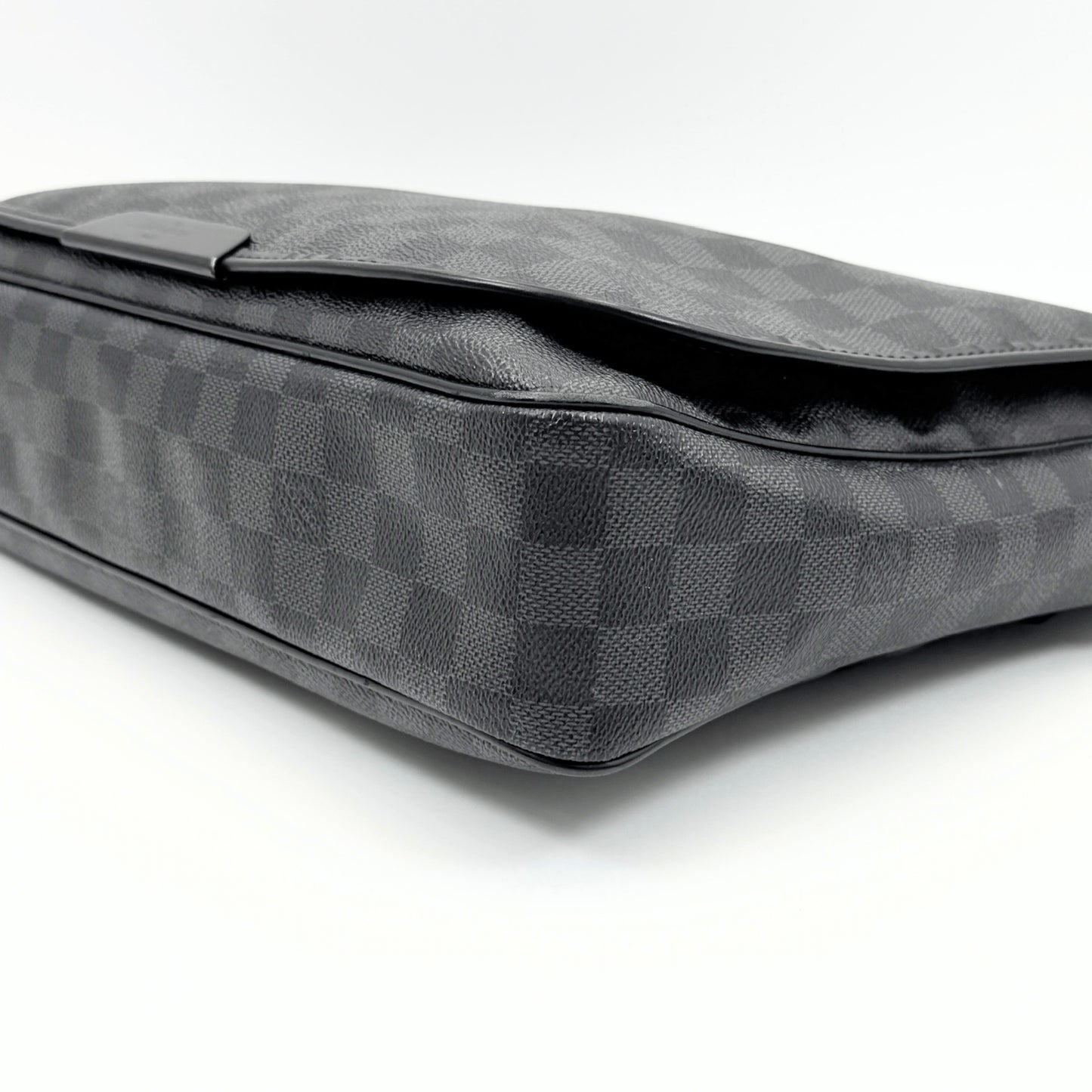 LOUIS VUITTON Daniel MM Damier Graphite N58029 Shoulder Bag