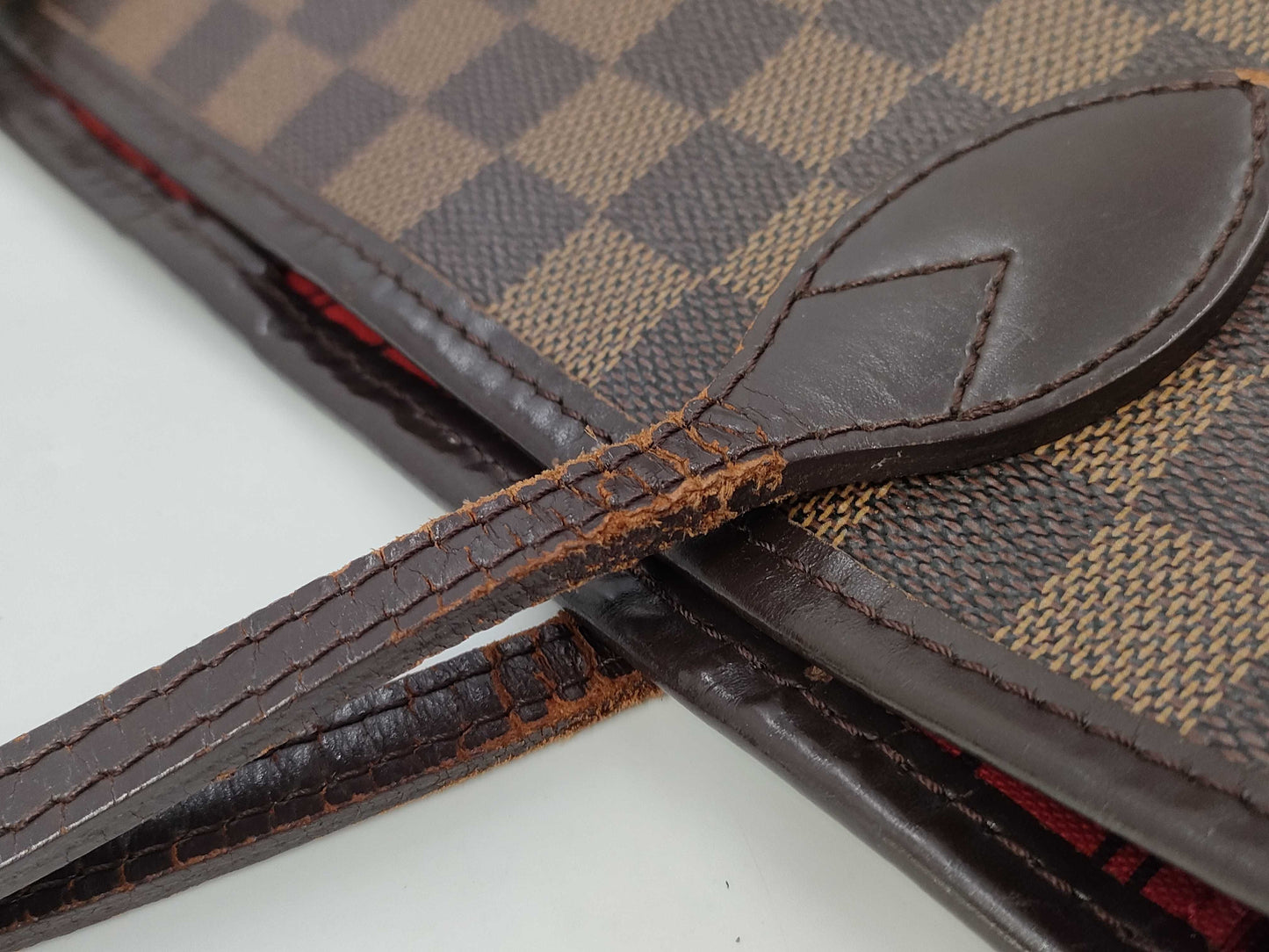 LOUIS VUITTON Damier Neverfull MM Tote Bag
