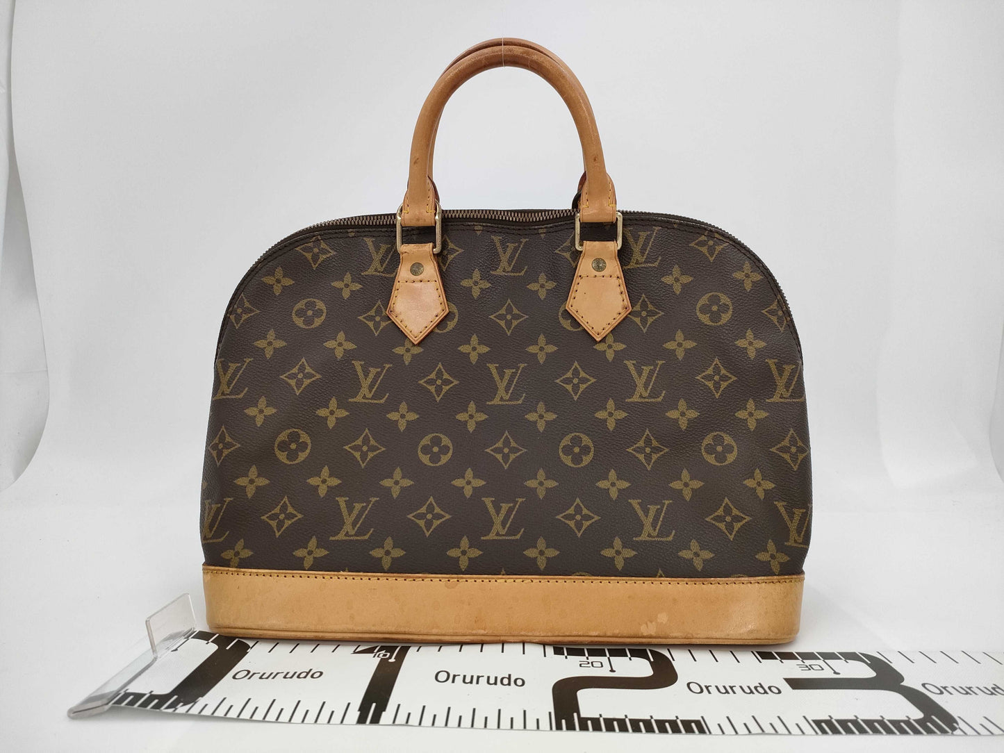 LOUIS VUITTON LOUIS VUITTON Monogram Louis Vuitton Alma Handbag Bag