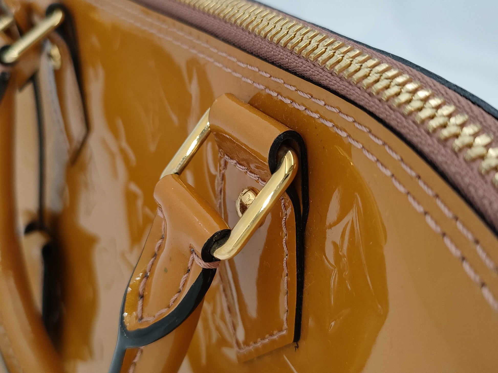 LOUIS VUITTON LOUIS VUITTON Vernis Louis Vuitton Alma Vernis Yellow Handbag Bag