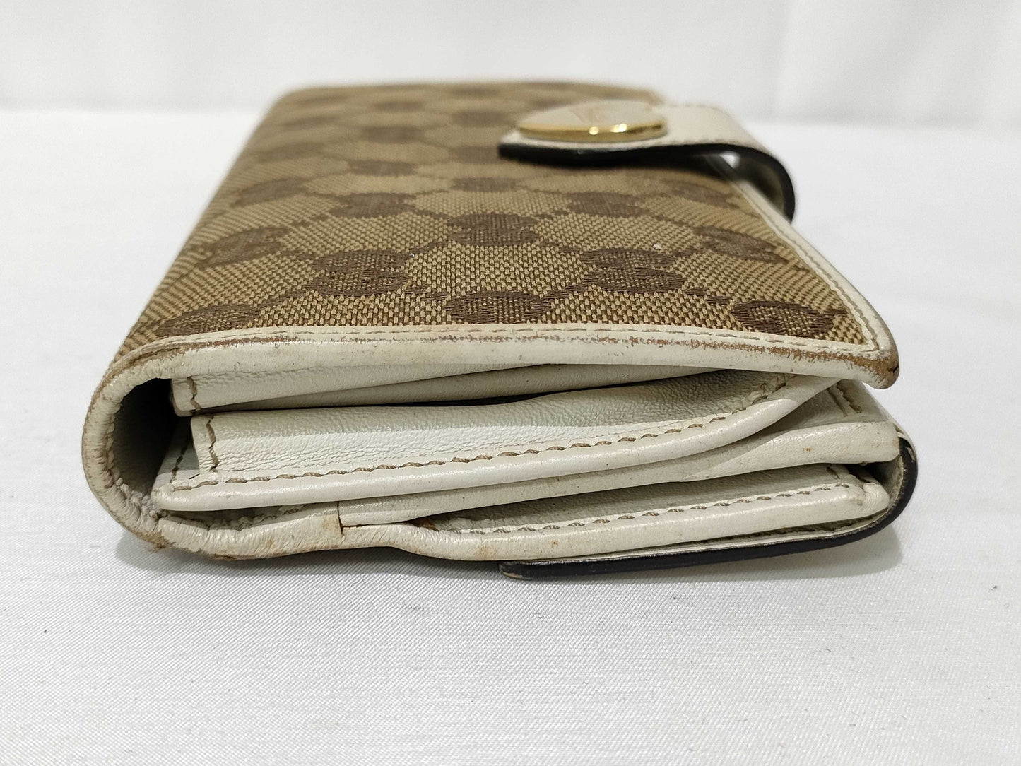 GUCCI GG Canvas Long Wallet with Heart Pattern