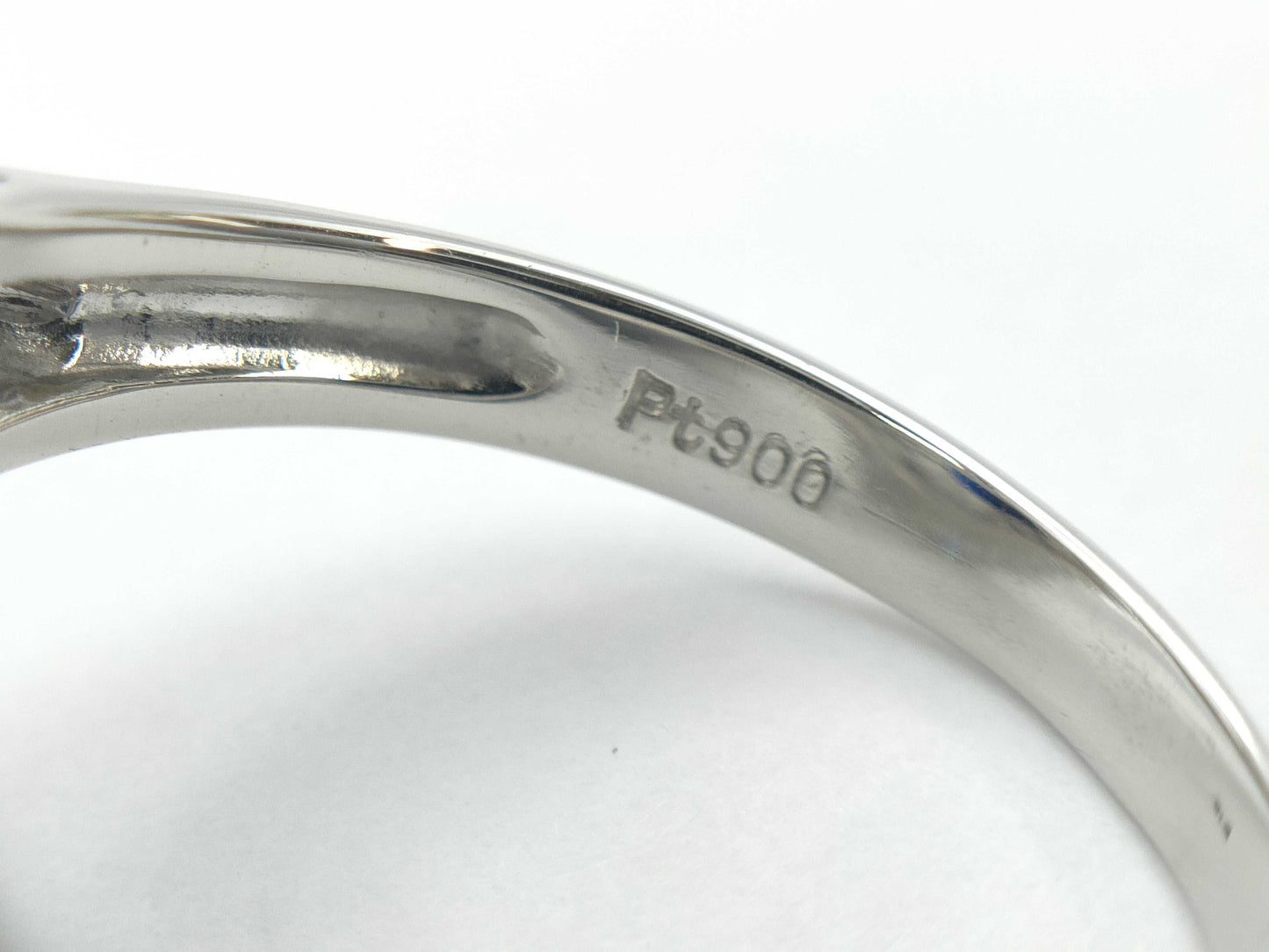 S3.00ct D1.00ct PT900 7.7g Ring