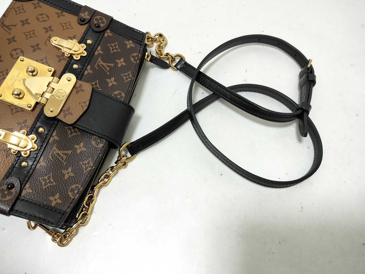 LOUIS VUITTON LV Monogram Reverse Struk Clutch Shoulder Bag