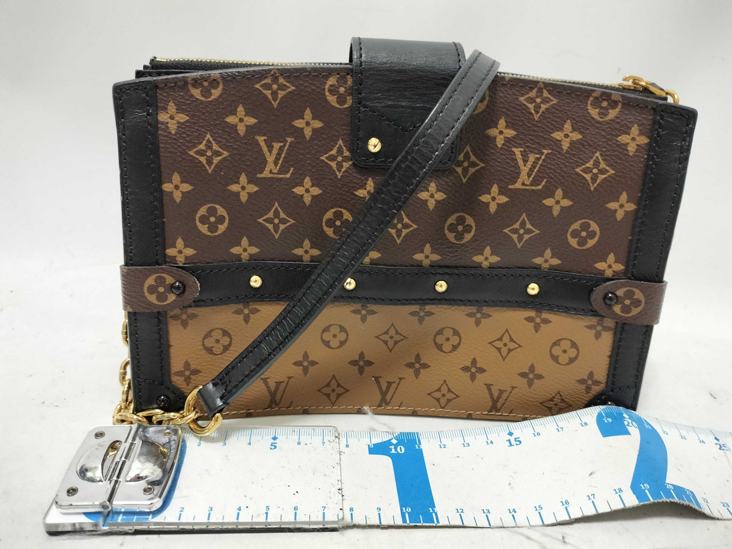LOUIS VUITTON LV Monogram Reverse Struk Clutch Shoulder Bag