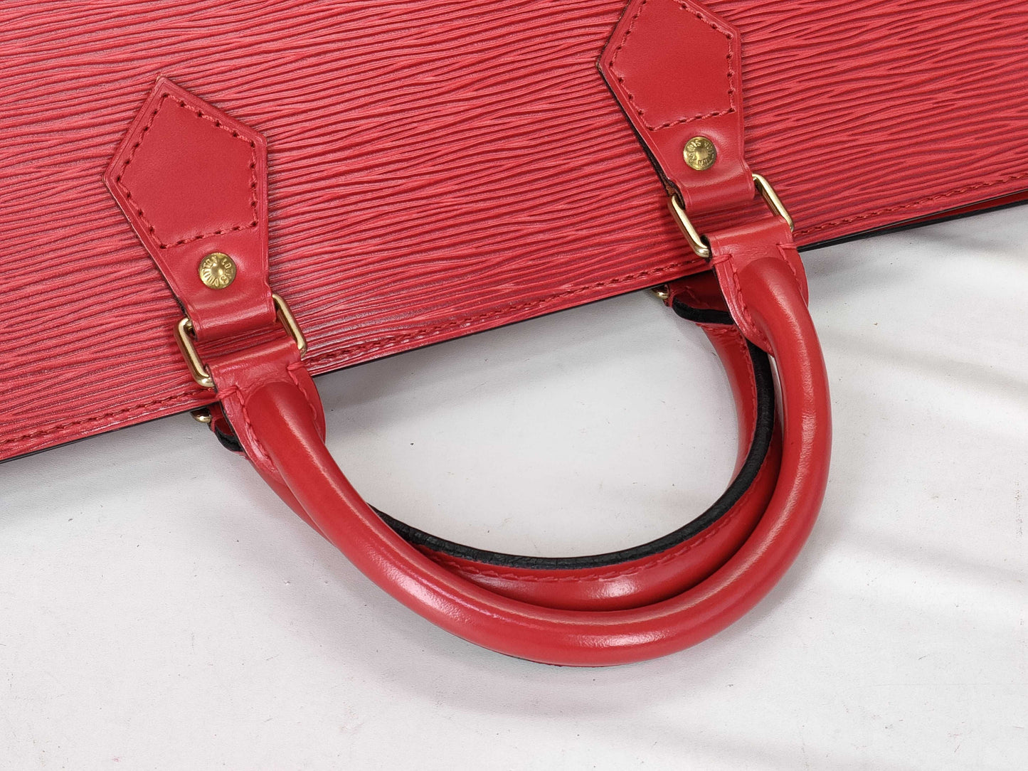LOUIS VUITTON Epi Vuitton Epi Sack Triangle M52097 MI1905 Handbag
