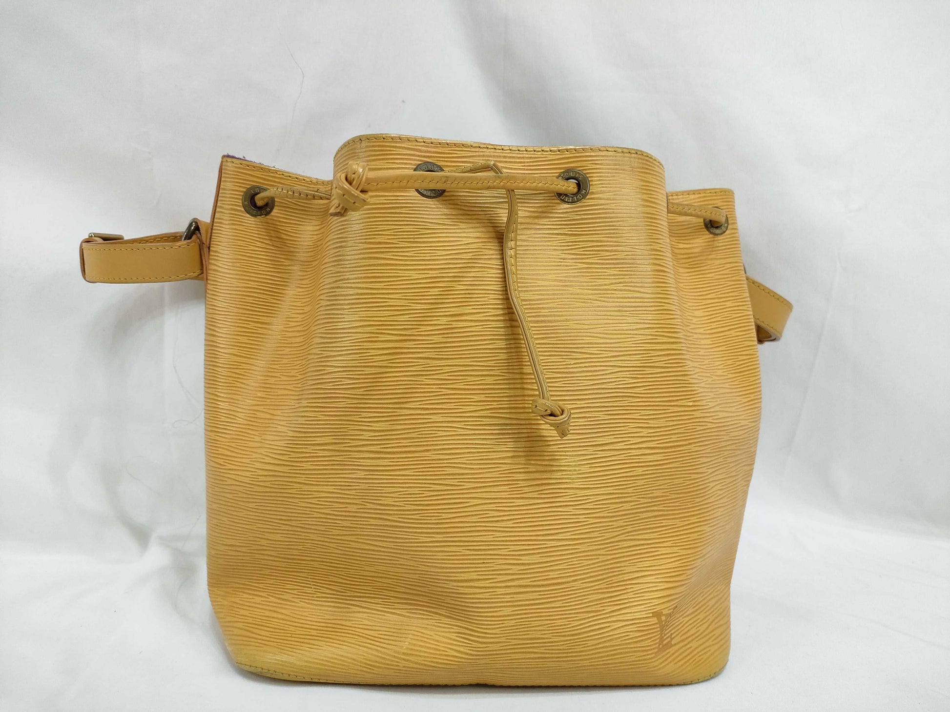 LOUIS VUITTON Epi SG-Louis Vuitton Epi Petit Noe AR2016 Handbag