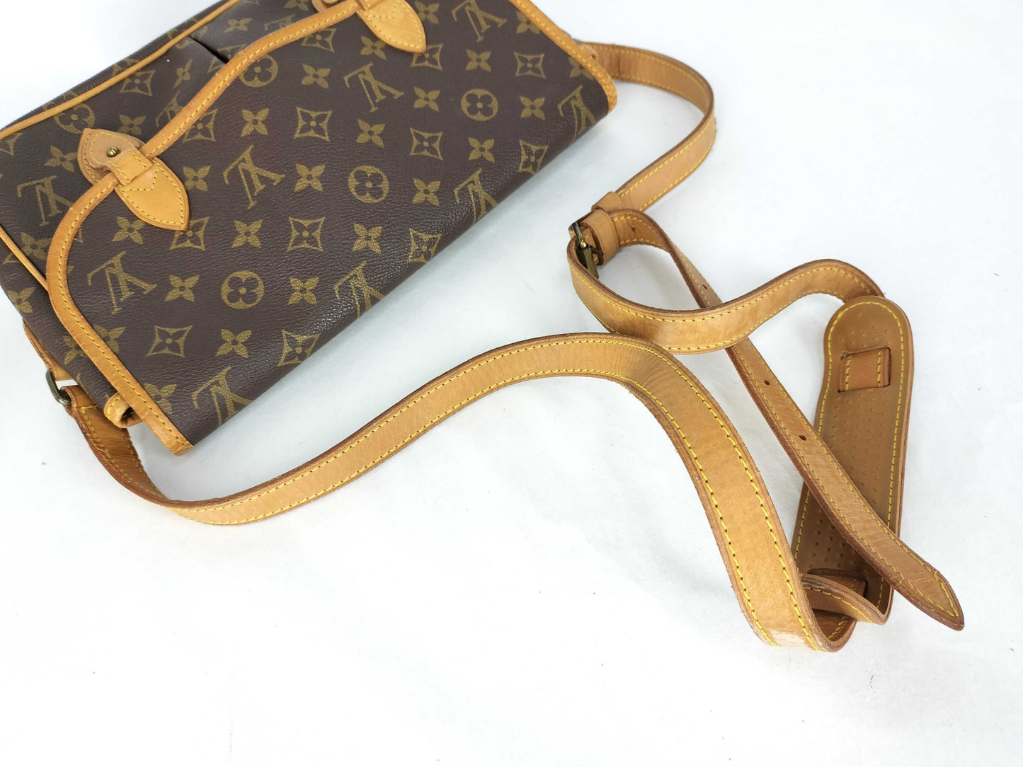 LOUIS VUITTON Monogram Vuitton Monogram Givesiere MM M42247 AR0982 Shoulder Bag