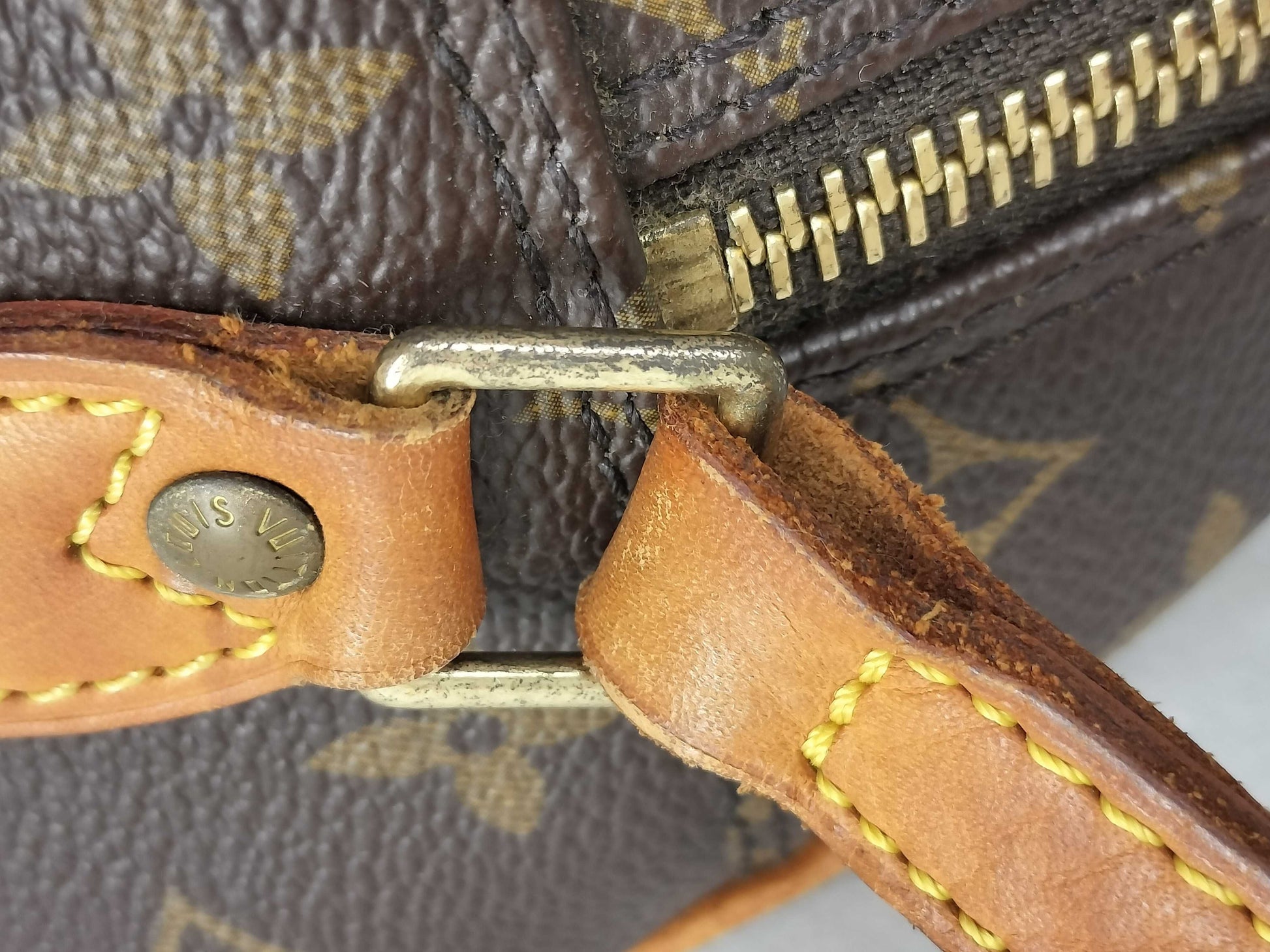 LOUIS VUITTON Monogram Vuitton Monogram Blower M51221 Engraved Deblurred Shoulder Bag