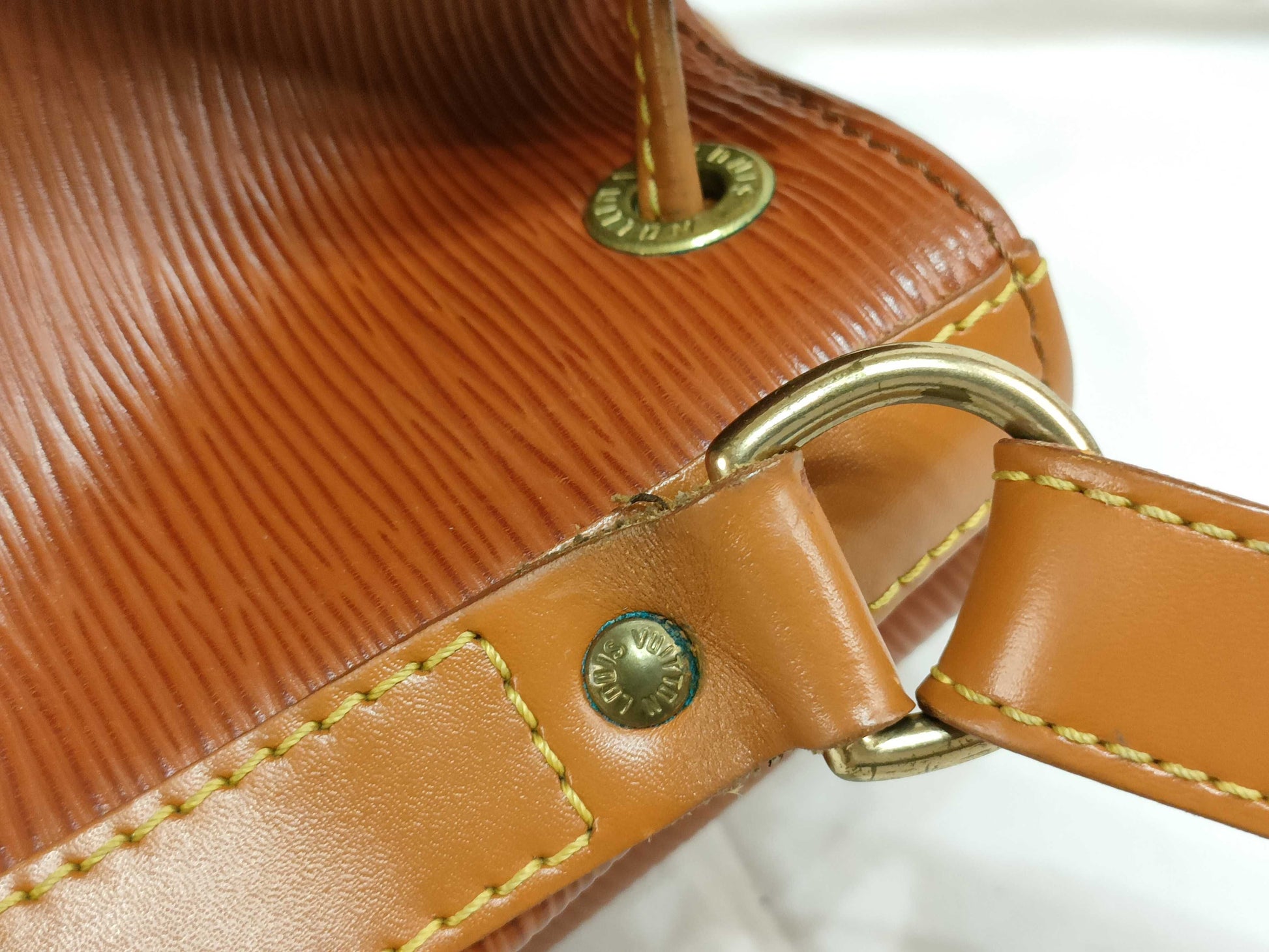 LOUIS VUITTON Epi Vuitton Epi Noe M44003 AR0934 Brown Shoulder Bag