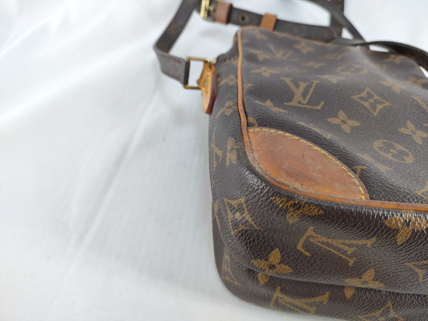 LOUIS VUITTON Monogram Vuitton Monogram Amazon M45236 TH0020 Shoulder Bag