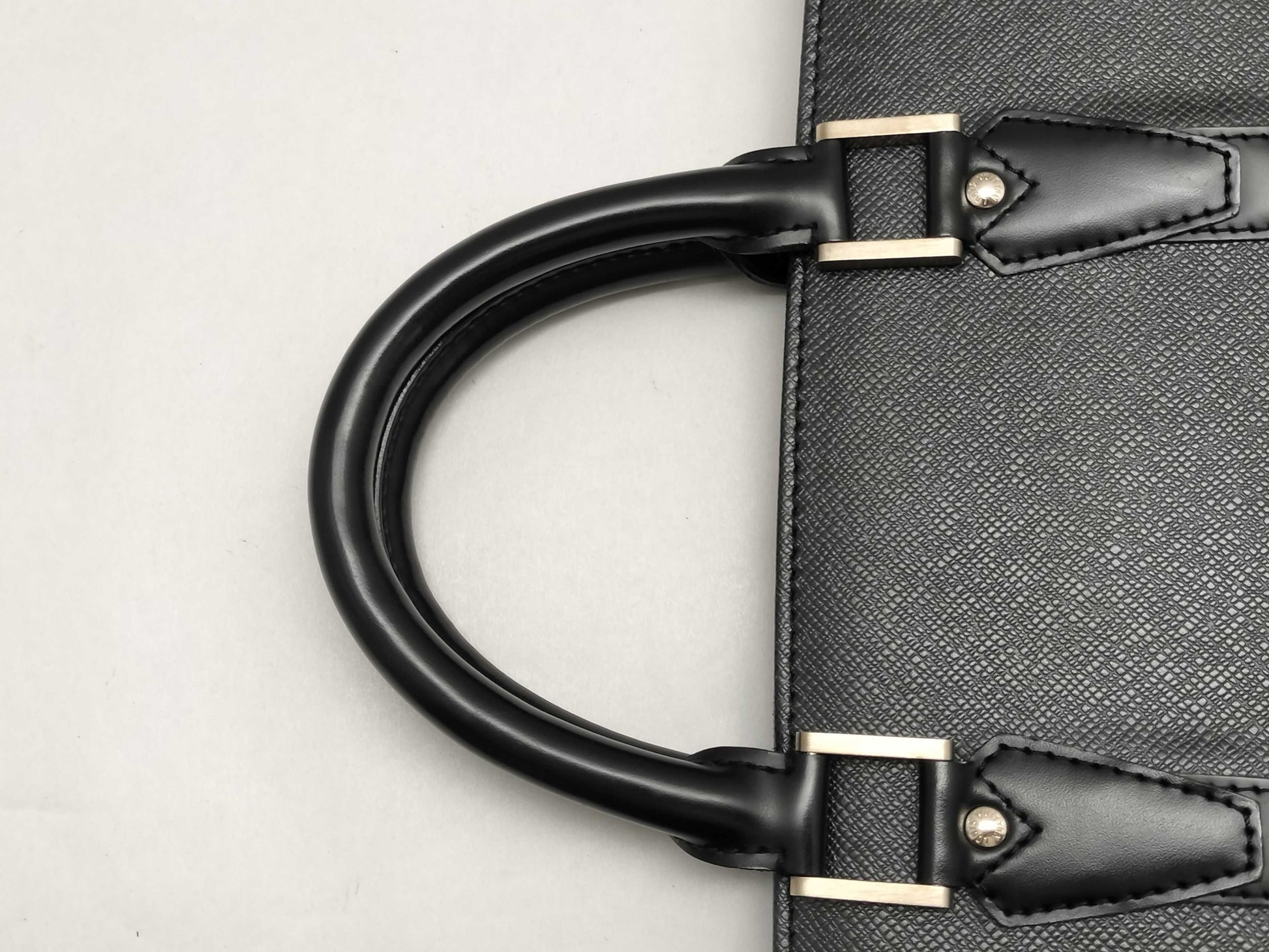 LOUIS VUITTON Taiga SG-Louis Vuitton Taiga Porte Documain Rosin M30052 Black Business Bag