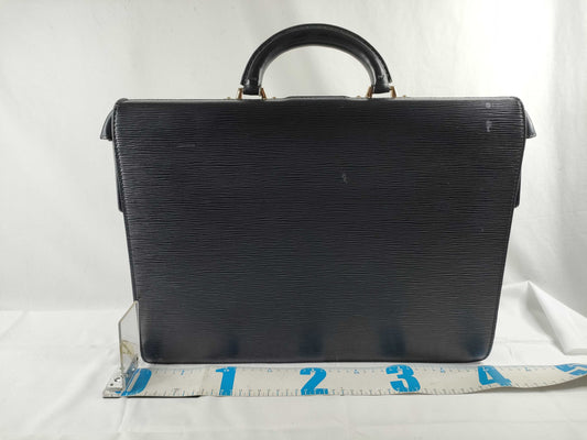 LOUIS VUITTON Epi Vuitton Epi Serviette Fermoir M54352 Serial Blur Business Bag