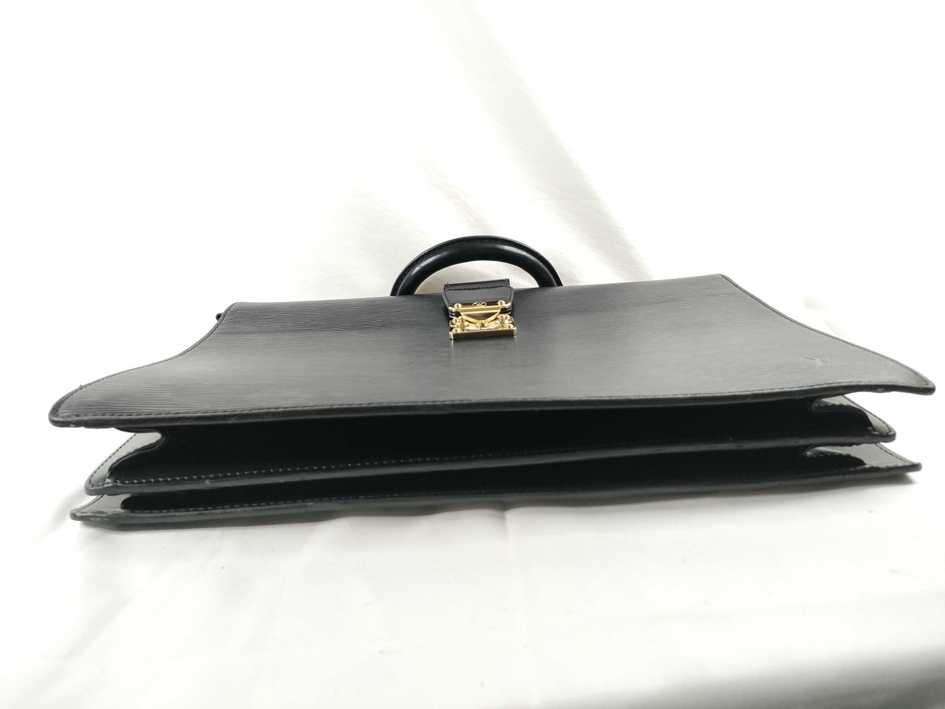 LOUIS VUITTON Epi Vuitton Epi Serviette Fermoir M54352 Serial Blur Business Bag