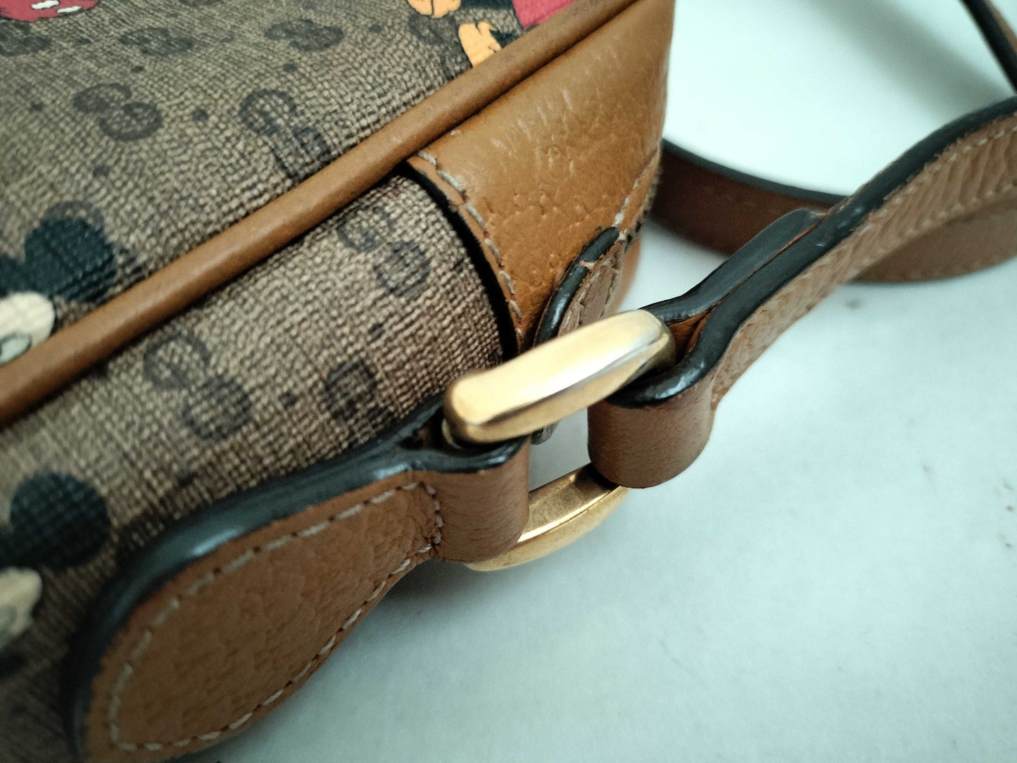 LOUIS VUITTON Gucci x Disney Mini GG Supreme Brown Shoulder Bag Leather 602536 Internal Pen Marks Many Stains Shoulder Bag