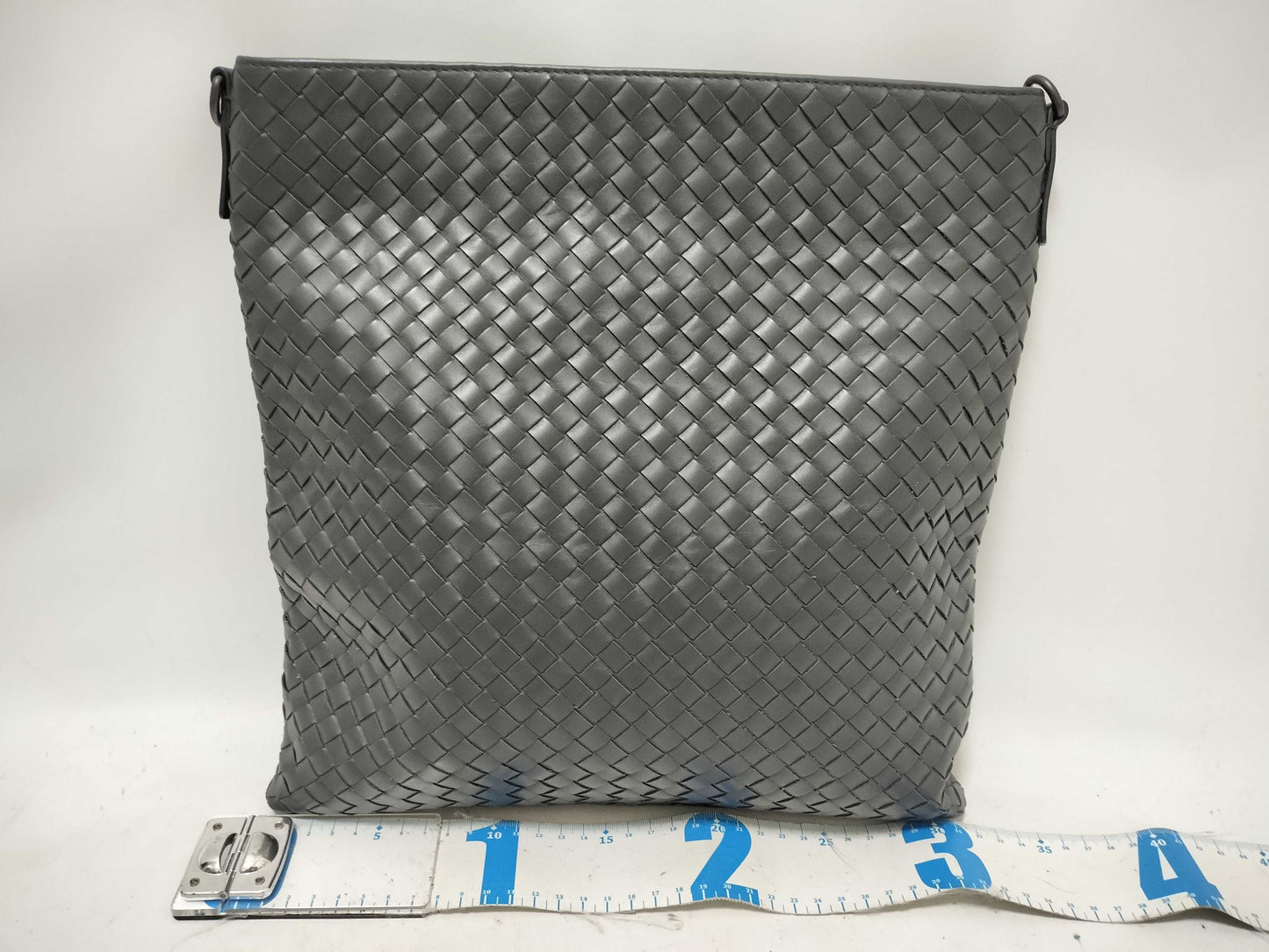 BOTTEGA VENETA Intrecciato Messenger Leather Shoulder bag Black Shoulder Bag