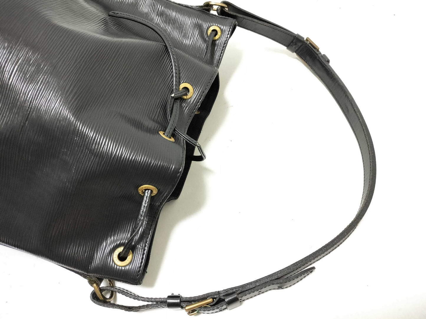LOUIS VUITTON Epi Vuitton Epi Petit Noe M59012 Serial Blush Black Shoulder Bag