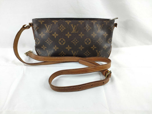 LOUIS VUITTON Monogram Vuitton Monogram Trotter M51240 AR1000 Brown Shoulder Bag