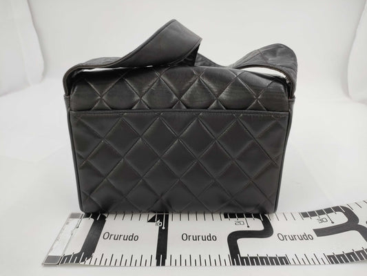 CHANEL Lamb Matelasse Shoulder Bag with Seal