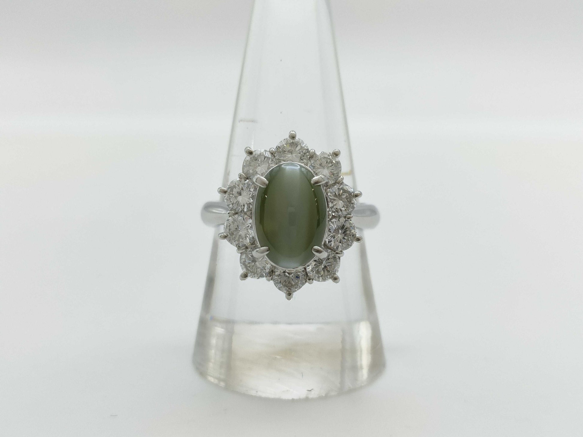 Chrysoberyl Cat's Eye 3.32ct D1.86ct Pt900 10.7g Ring