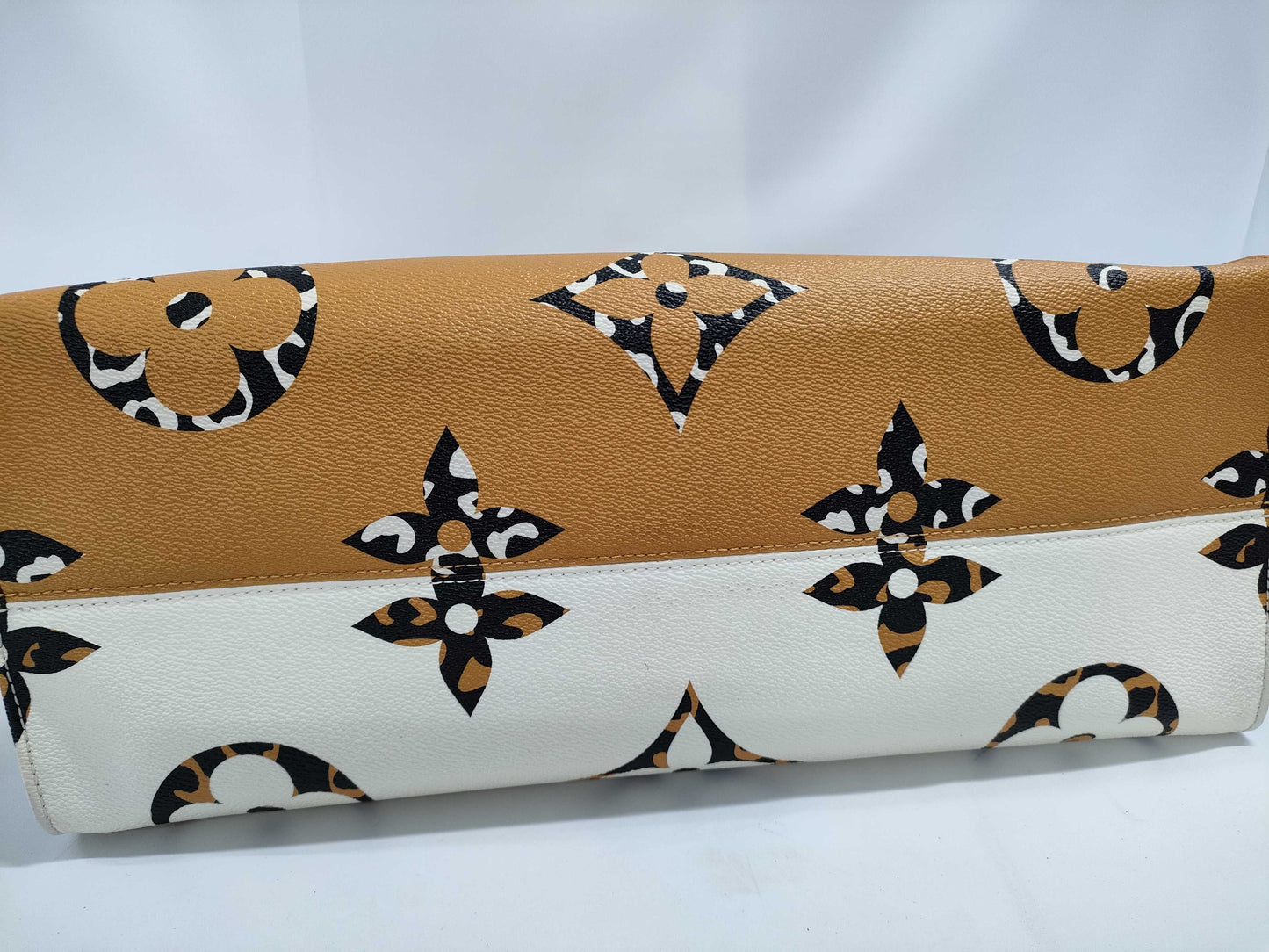 LOUIS VUITTON Louis Vuitton On the Go GM Monogram Giant Jungle Bag