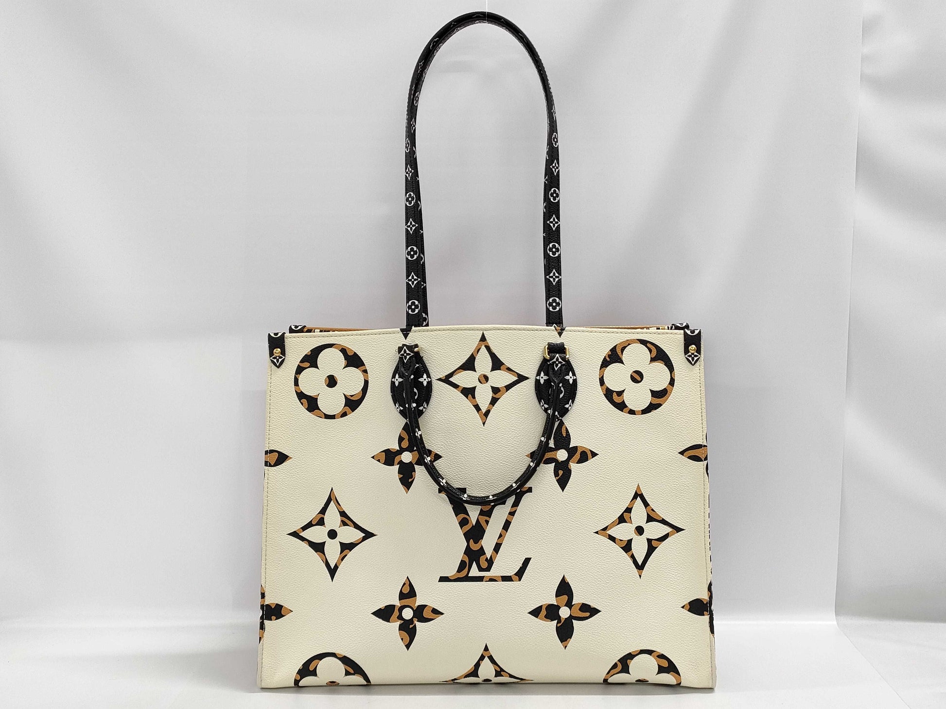 LOUIS VUITTON Louis Vuitton On the Go GM Monogram Giant Jungle Bag