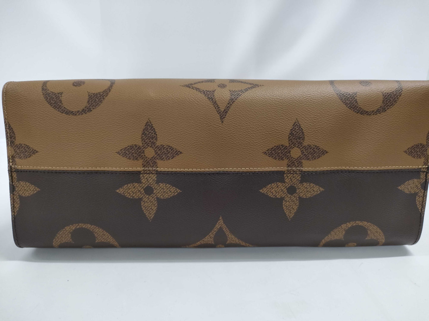 LOUIS VUITTON Louis Vuitton Monogram On-the-Go GM Bag