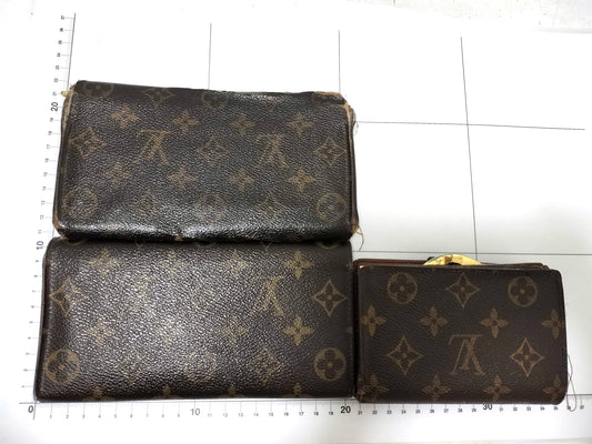 LOUIS VUITTON Monogram Louis Vuitton Serial Number Included Monogram 3-Piece Wallet Set LOUIS VUITTON Wallet