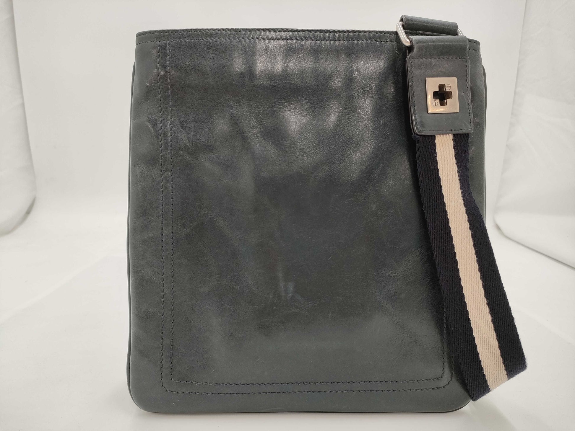 BALLY Leather Shoulder Bag