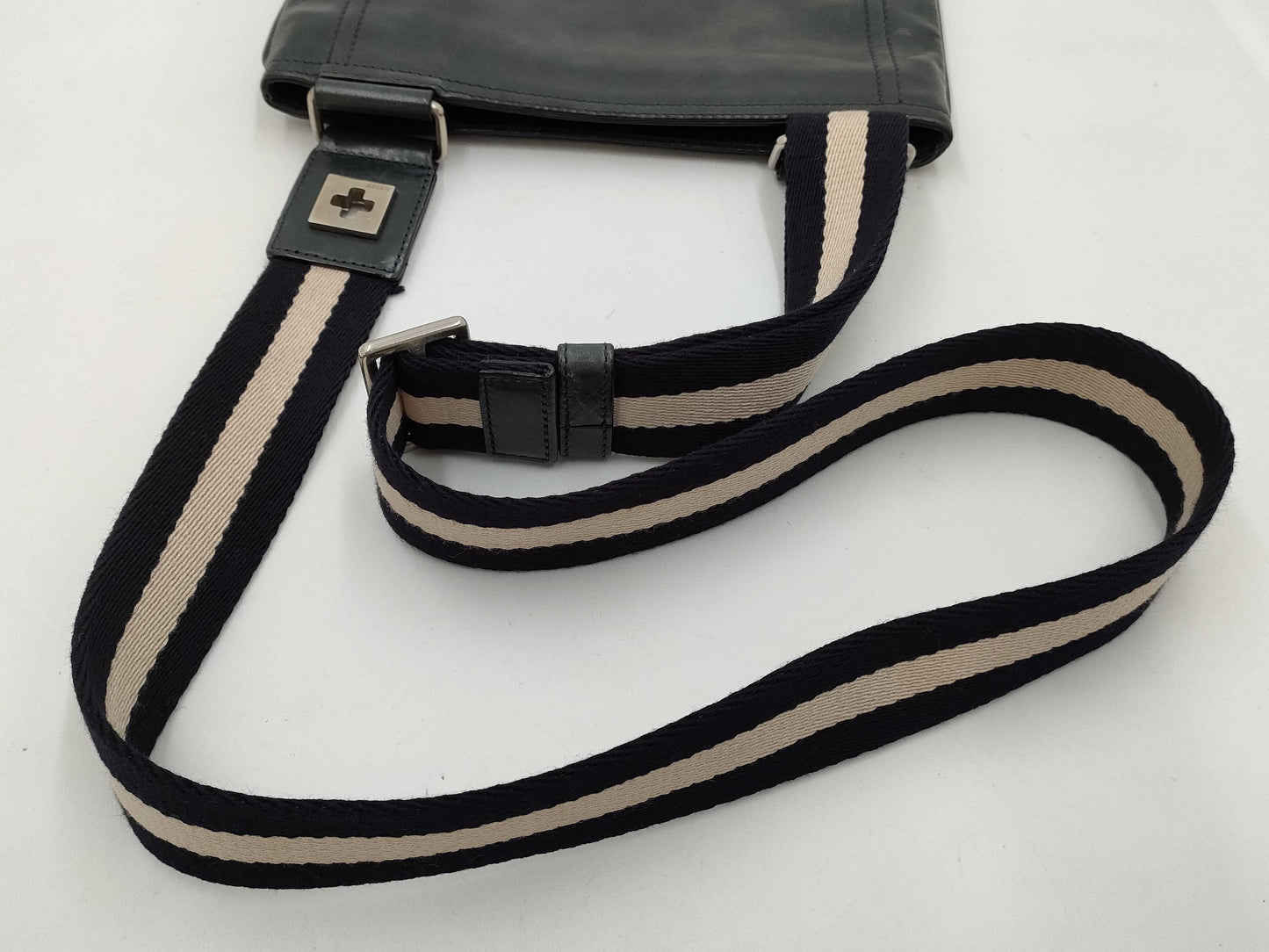 BALLY Leather Shoulder Bag